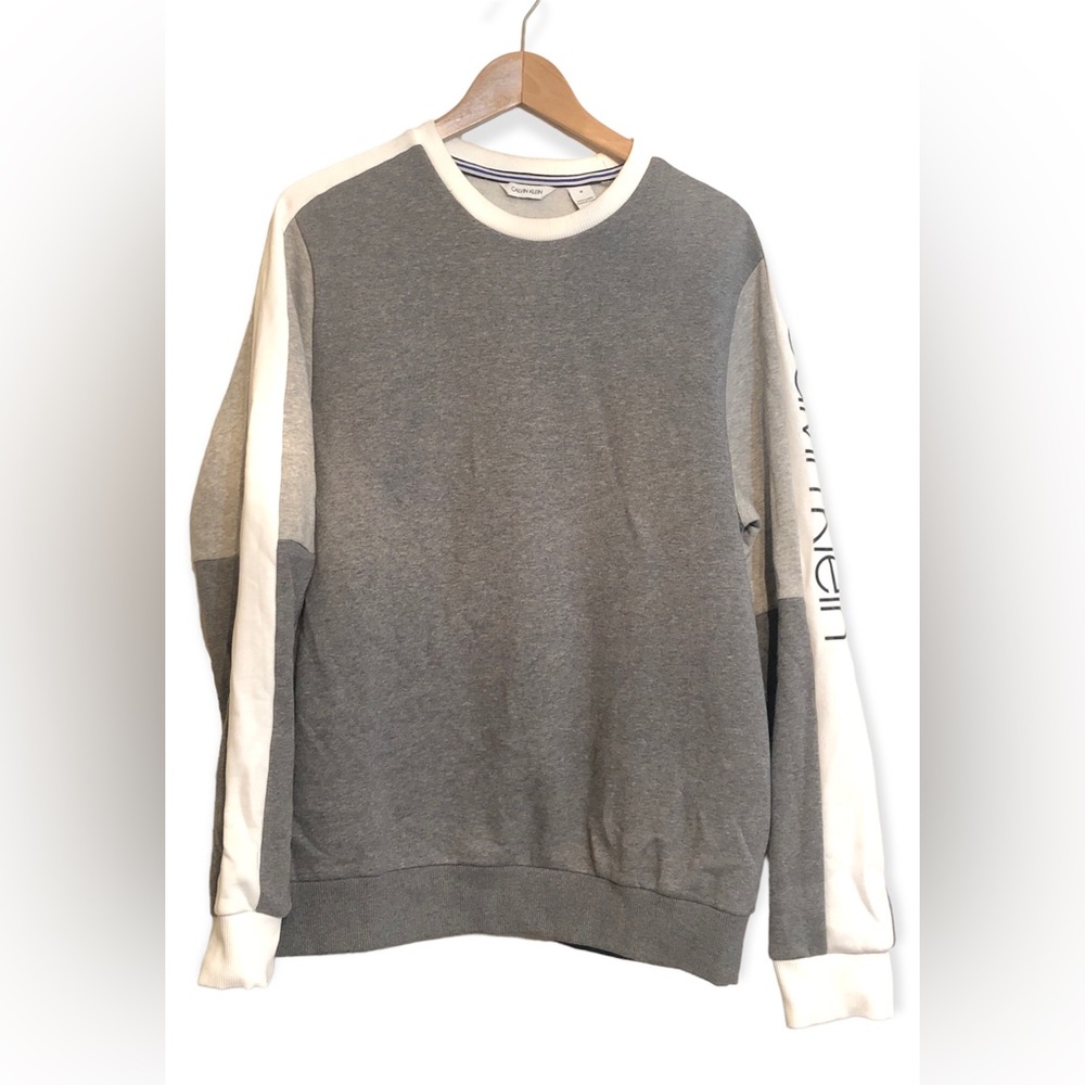 Calvin Klein CK Sweater Adult Medium Gray White Sweatshirt Pullover Casual Mens